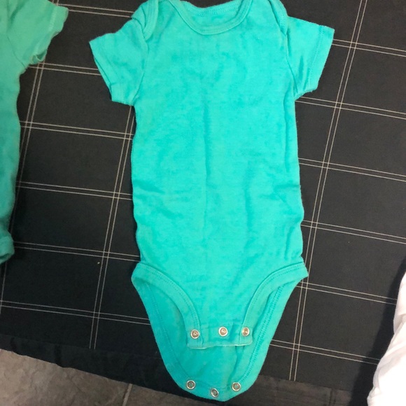 Set of 3 onesies - Picture 3 of 4